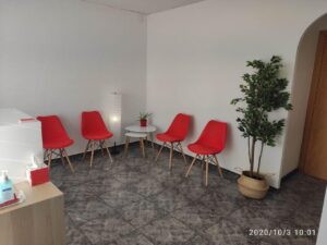 Presentación de la sala de espera del centro de Psicología de Gironella